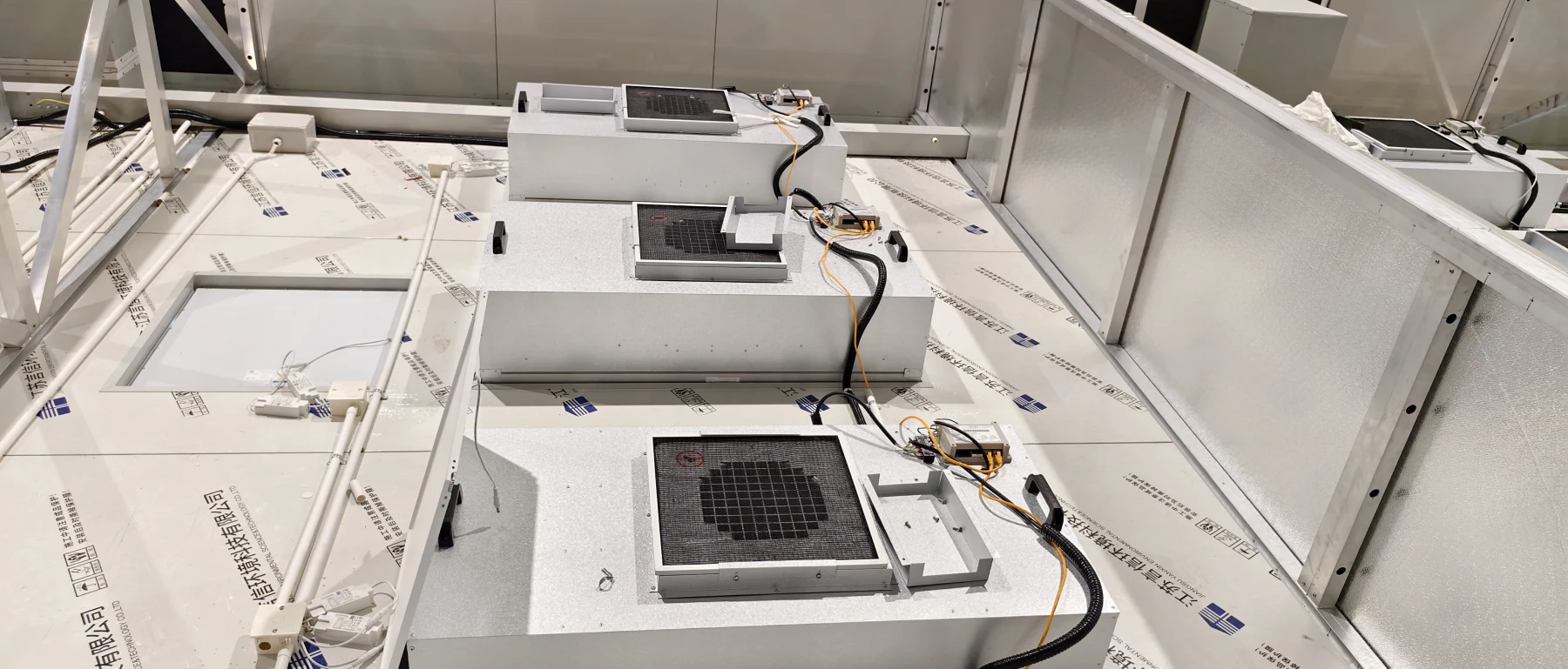 Ceiling fan filter units and service connections on the Hungary modular cleanroom